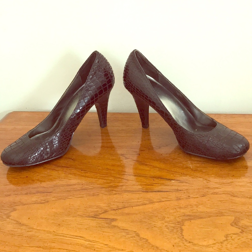 Women’s brown heels